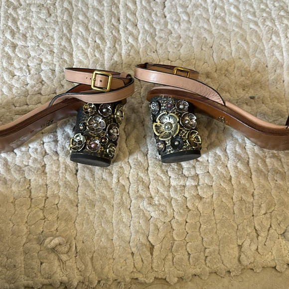 Coach Tea Rose Heels - Picture 4 of 7